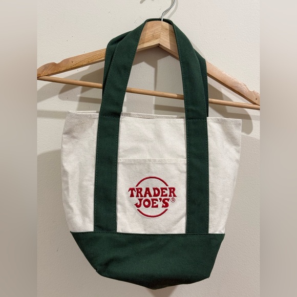 Trader Joe'S Handbags - Trader Joe's Green & Cream Canvas Tote
